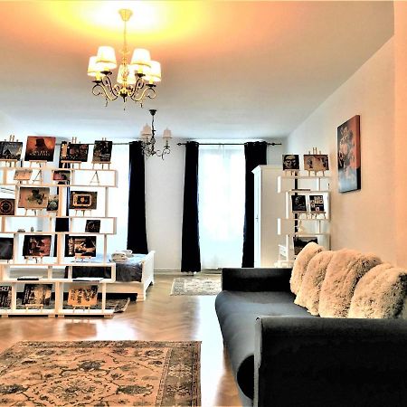 White Wolf Apartment Brasov Exterior photo