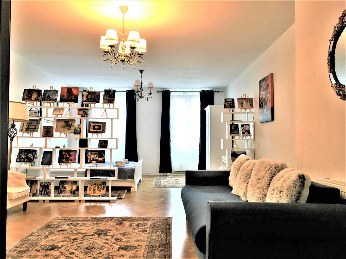 White Wolf Apartment Brasov Exterior photo