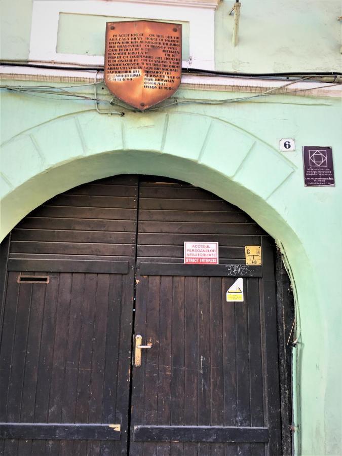 White Wolf Apartment Brasov Exterior photo
