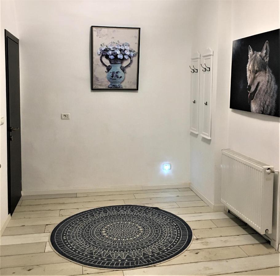 White Wolf Apartment Brasov Exterior photo